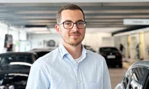 ansprechpartner-bmw-auto-leebmann-pocking-jannik-stolz.jpg