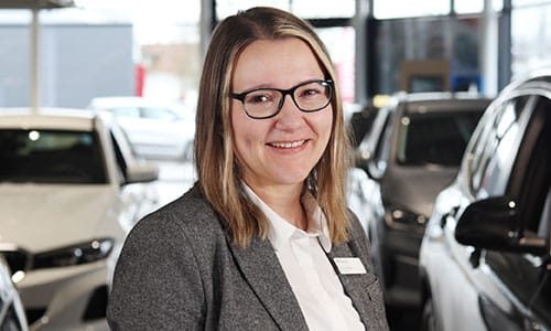 ansprechpartner-bmw-mini-leebmann-deggendorf-andrea-kandler.jpg